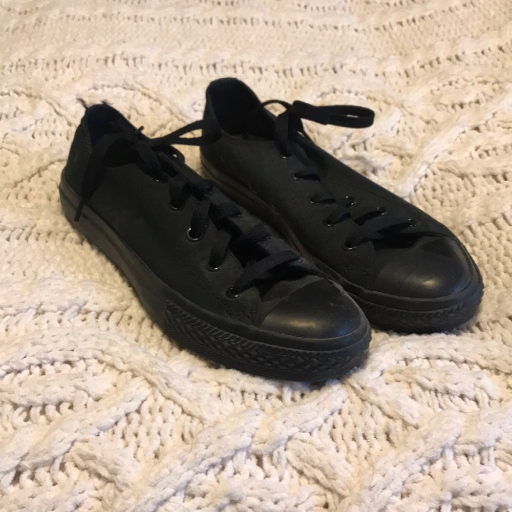 Black converse